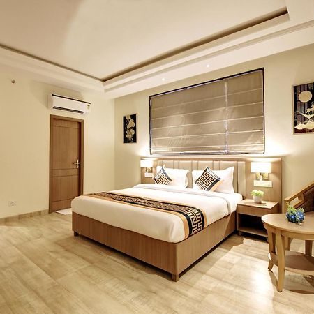Hotel City Lite Near Igi Airport Ню Делхи Екстериор снимка