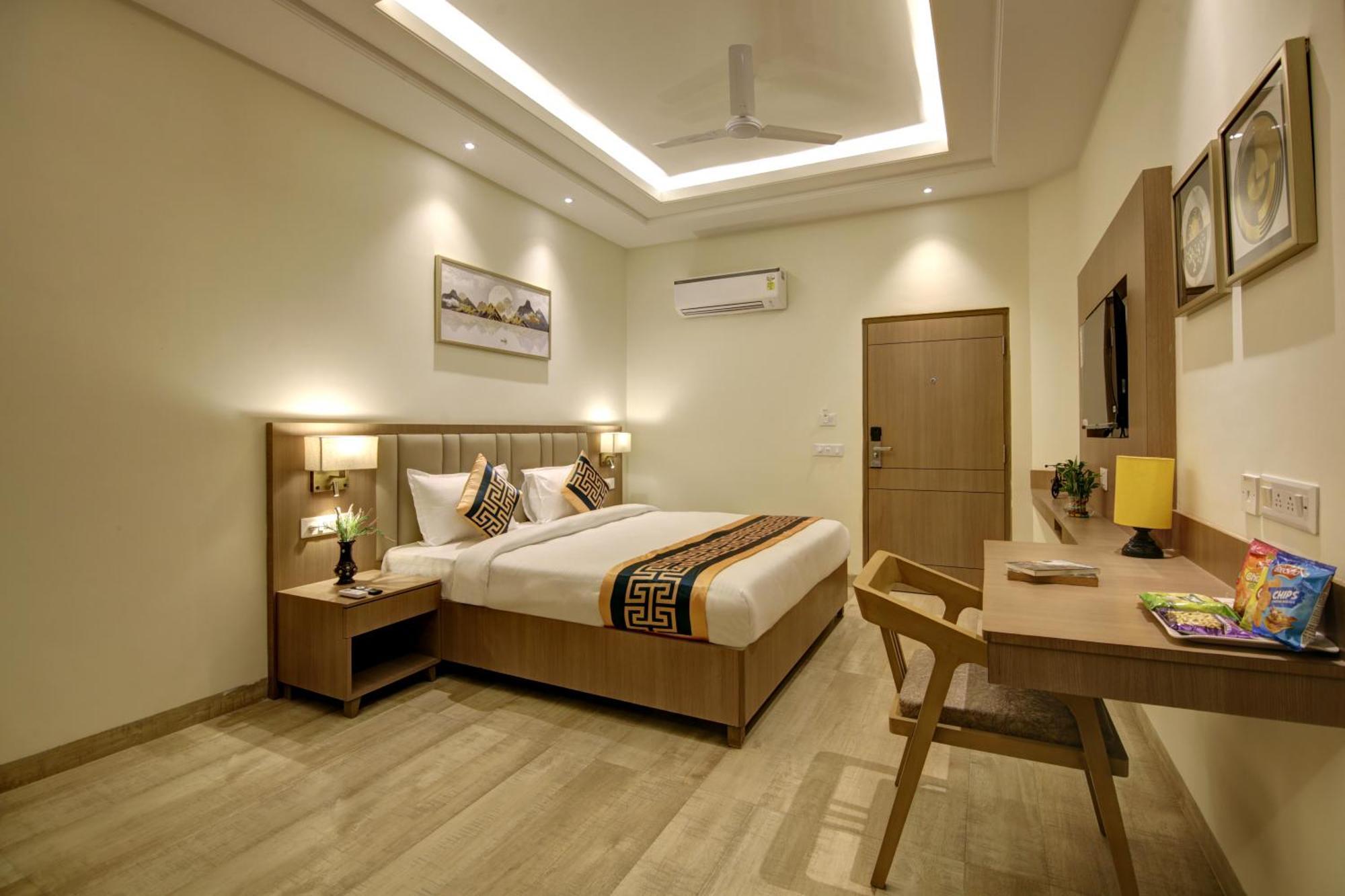 Hotel City Lite Near Igi Airport Ню Делхи Екстериор снимка