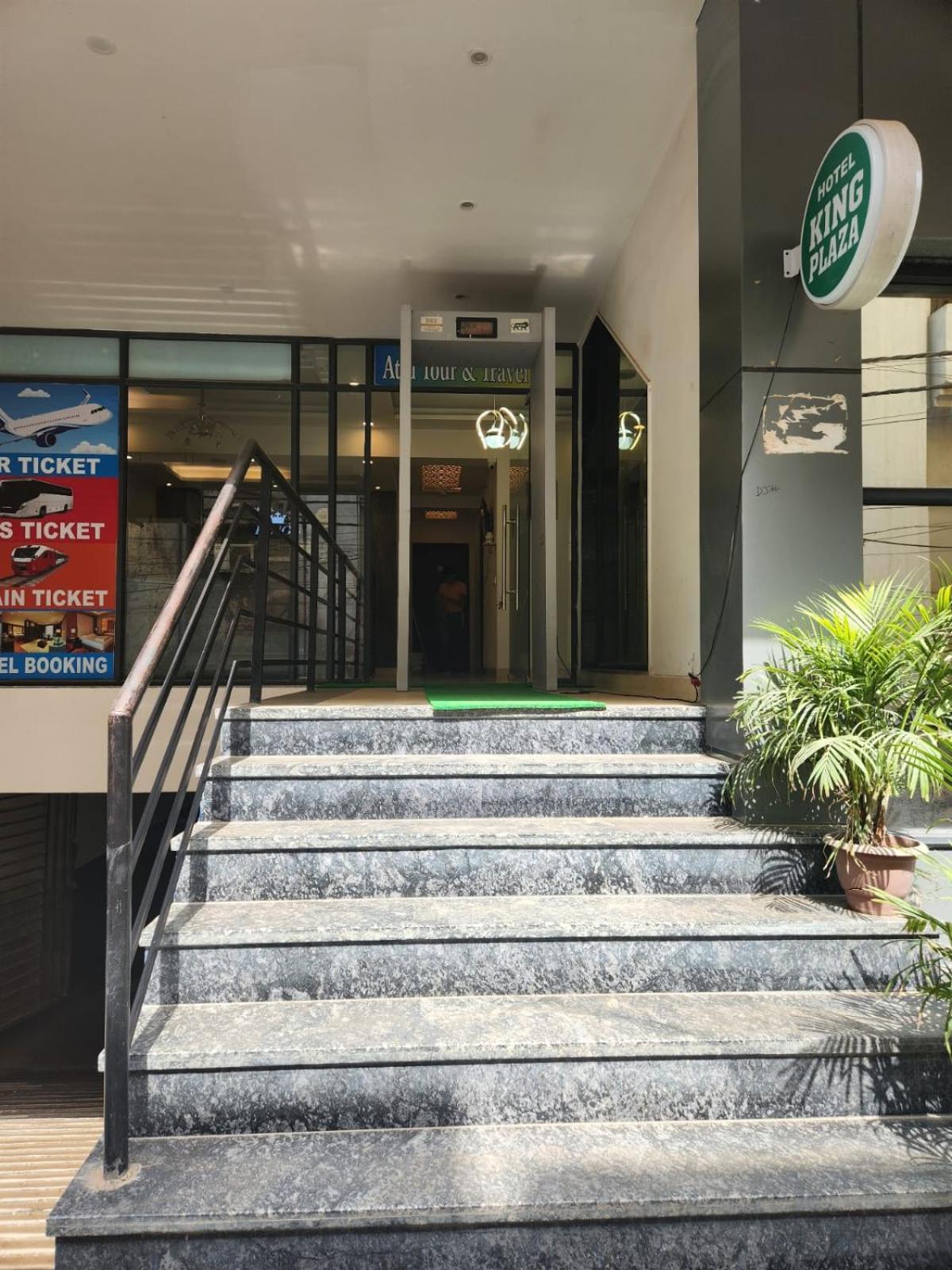 Hotel City Lite Near Igi Airport Ню Делхи Екстериор снимка