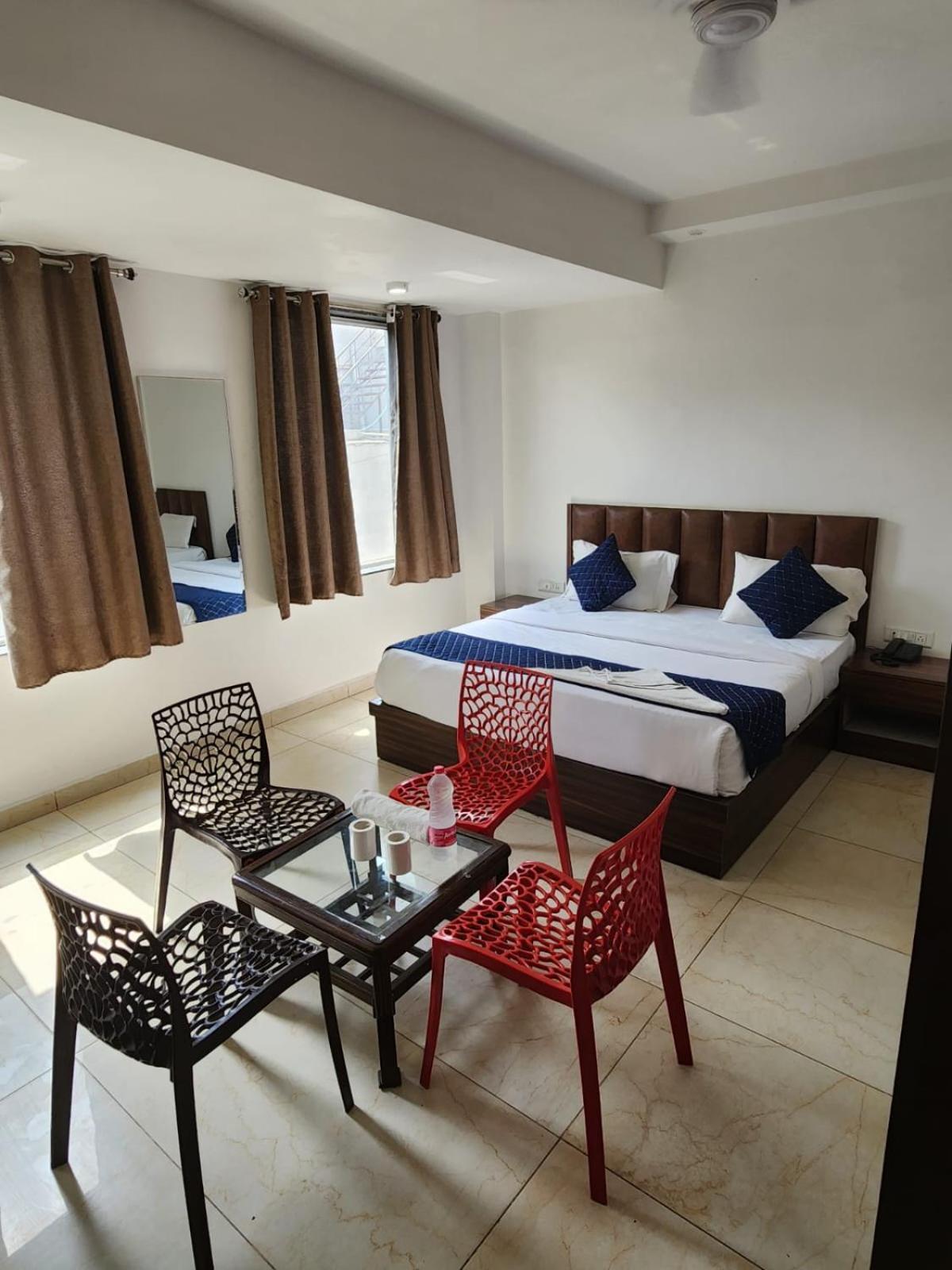 Hotel City Lite Near Igi Airport Ню Делхи Екстериор снимка